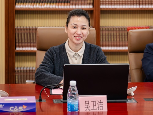 吴卫洁讲话.JPG 吴卫洁讲话.JPG